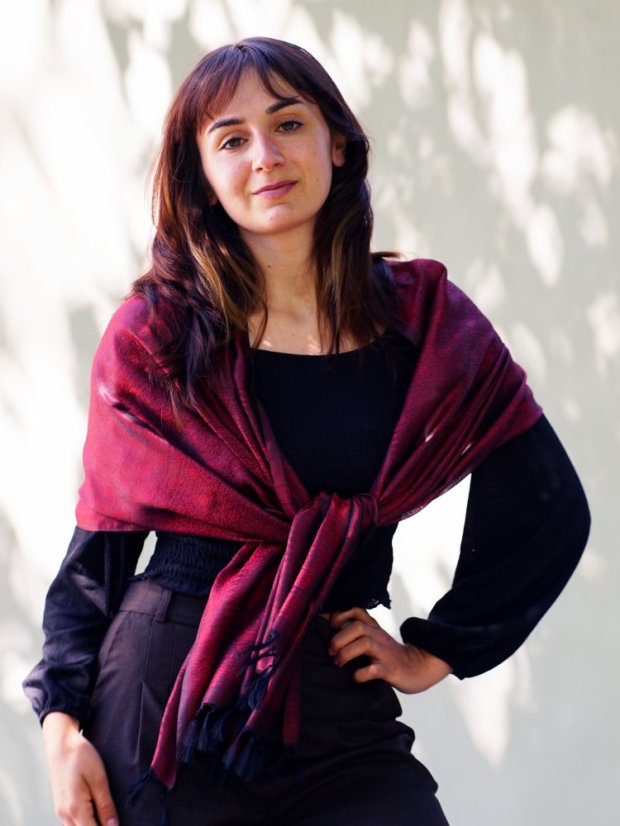 Hodvábny šál z Váránasí červeno-čierny