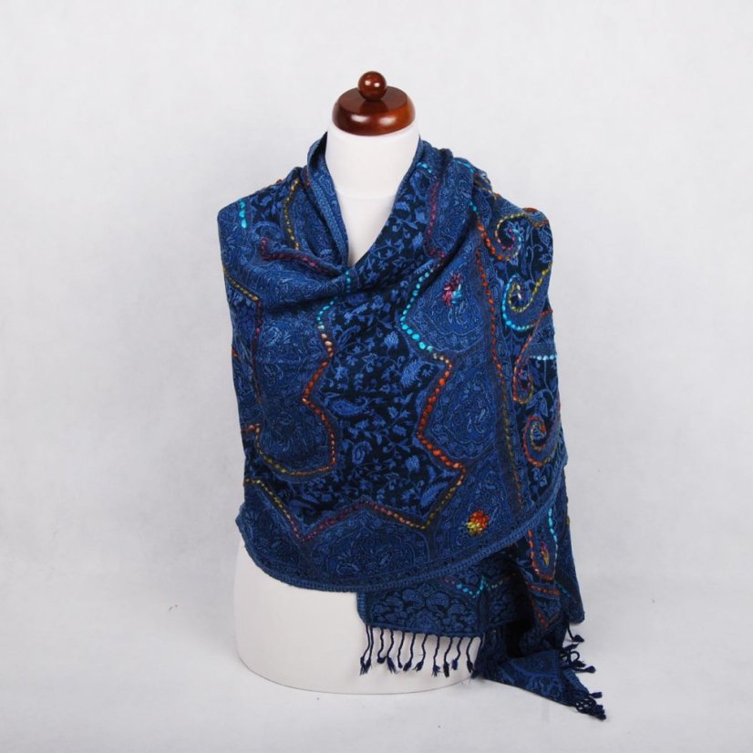 Schal aus Merinowolle handgestickt dunkelblau mit Blau
