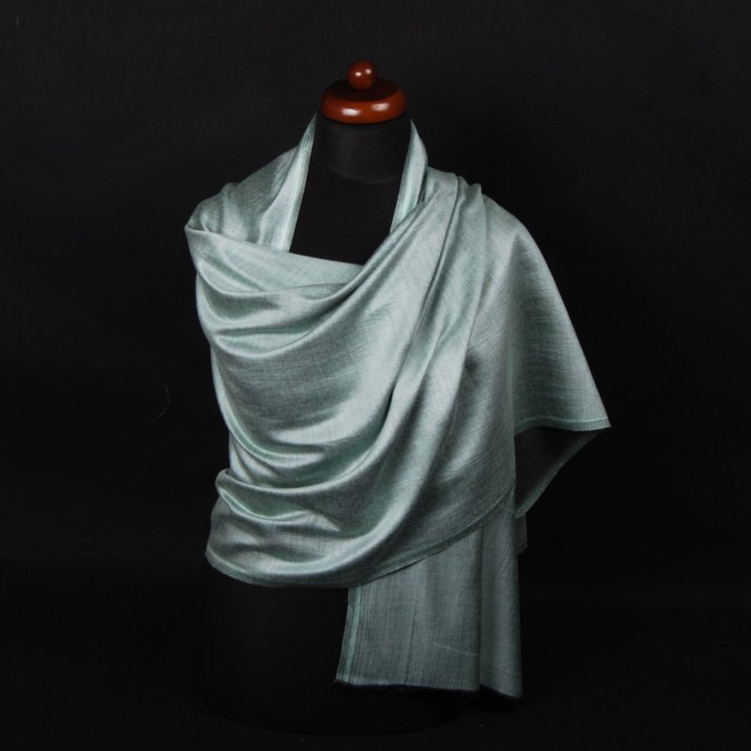 Šála z viskózy a hedvábí oboustranná světle zeleno-černá