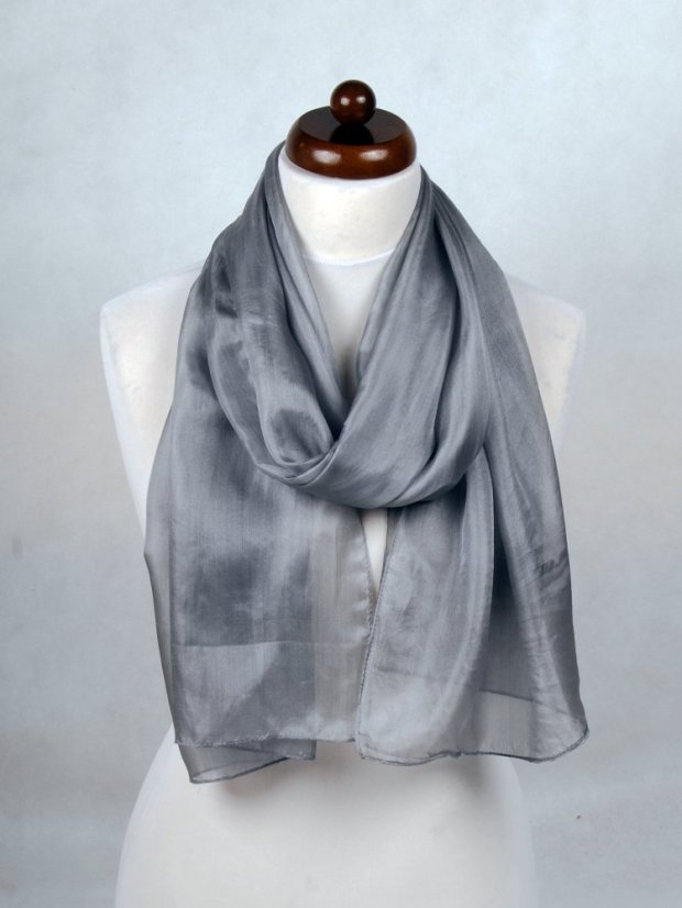 Hedvábná šála jednobarevná šedá