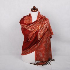 Prostříhávaná šála z viskózy červená