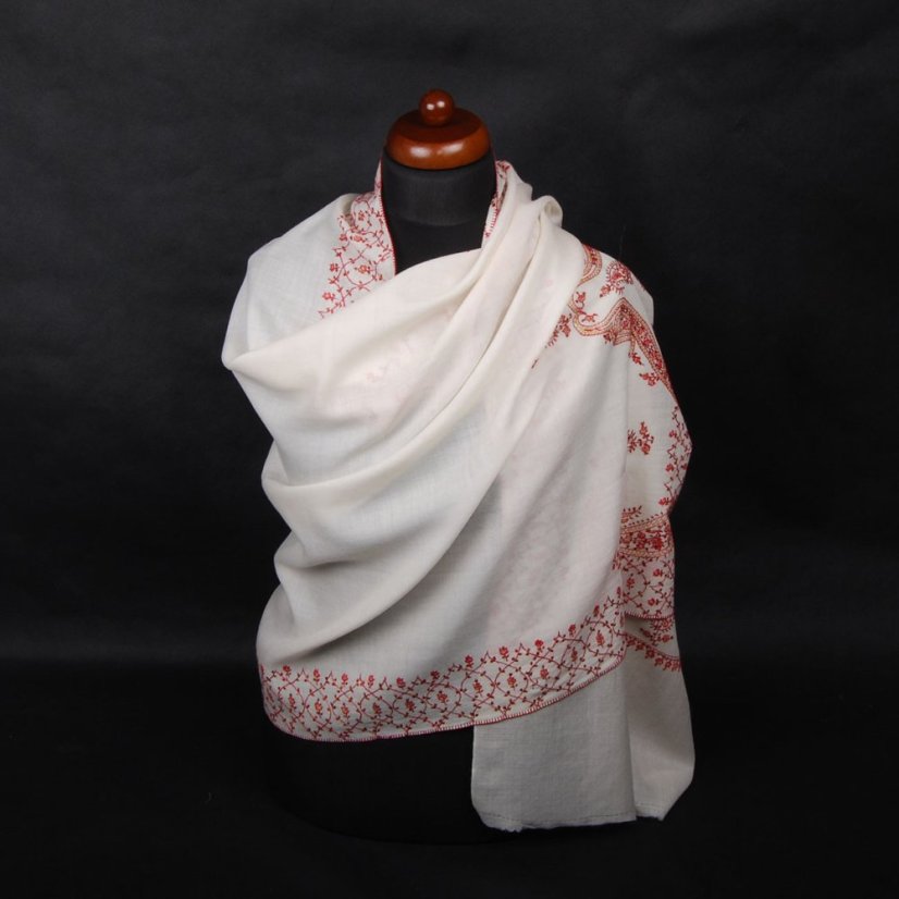 Kaschmirischer Wollschal handgestickt cremefarben mit Dunkelrot und Gelb