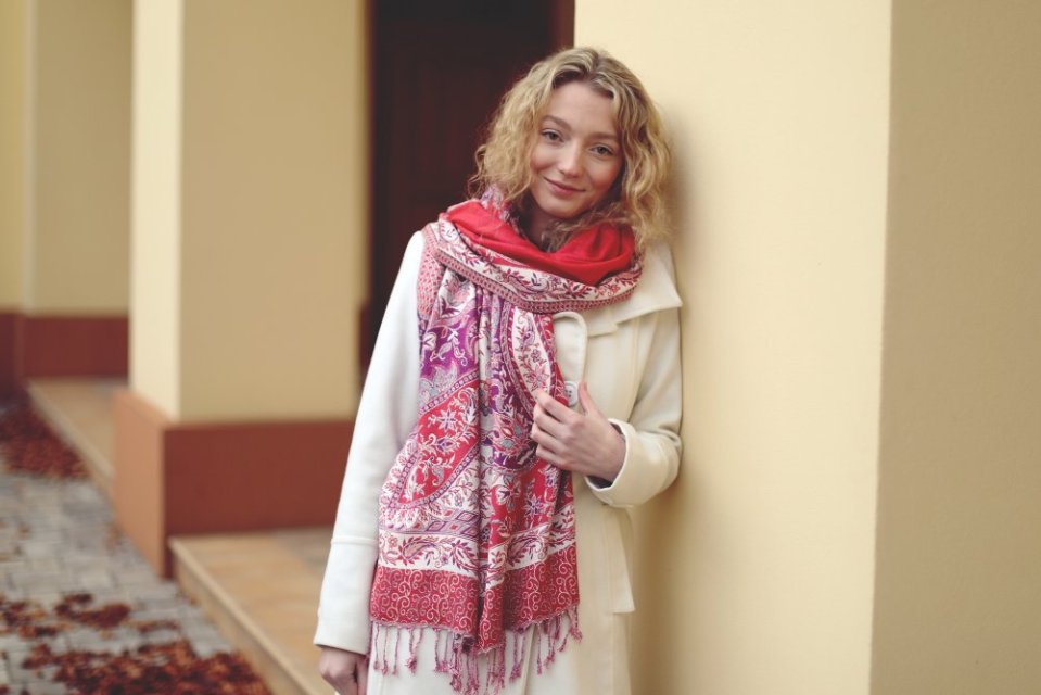 Prostříhávané šály z viskózy