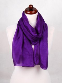 Hedvábná šála jednobarevná tmavě fialová s modrým nádechem