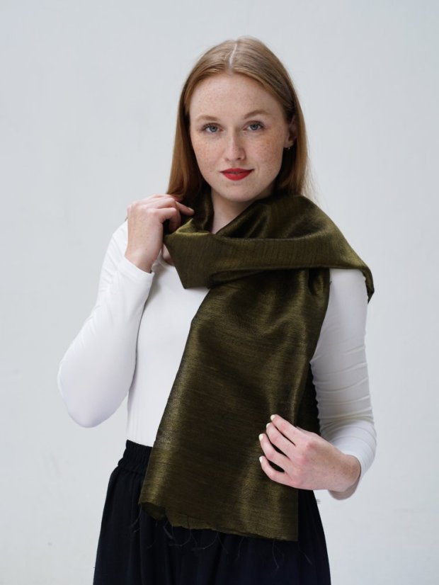 Schal aus Rohseide khaki