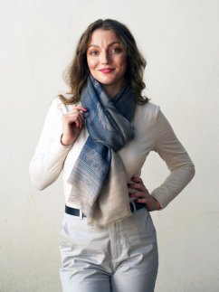 Kašmírska vlnená pašmína exclusive s tmavomodrou farbou