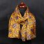 Hedvábná šála s potiskem velká tmavě žlutá