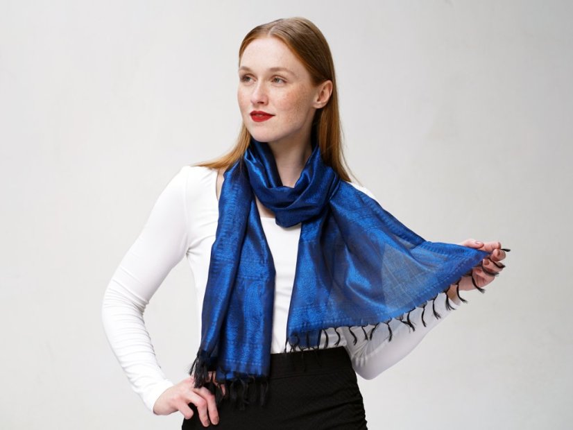 Seidenschal aus Varanasi schwarz-blau