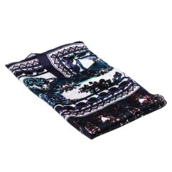 Hodvábny šál s potlačou tmavomodro-biely s tmavozelenou farbou