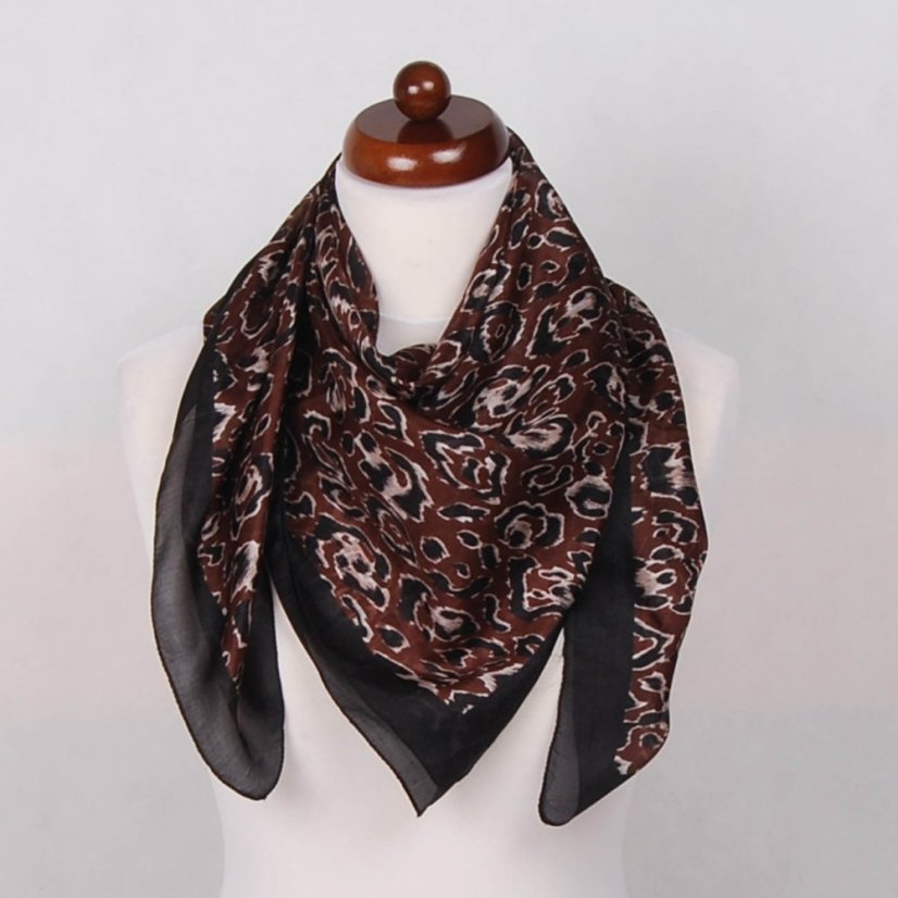 Hedvábný šátek s potiskem tmavě hnědý