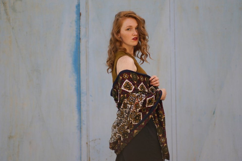 Kašmírské vlněné pašmíny s potiskem a vyšíváním