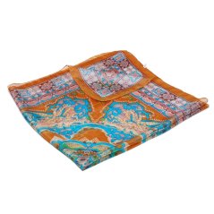 Hodvábna šatka s potlačou s tmavozlatou a tyrkysovou farbou