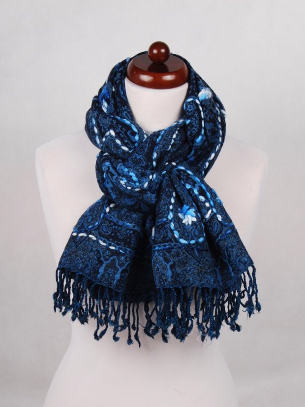 Schal aus Merinowolle handgestickt blau mit Schwarz