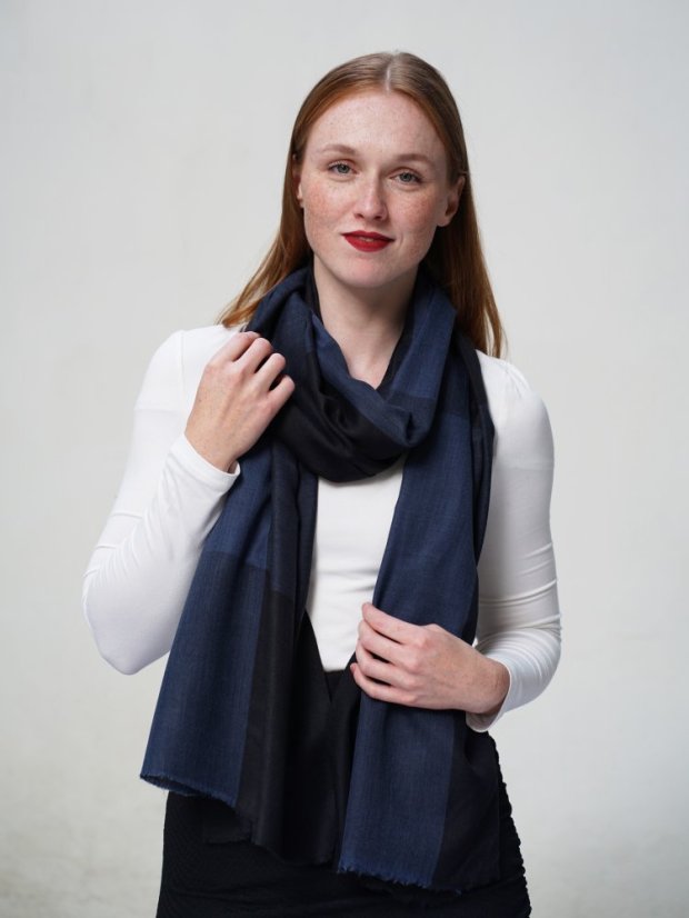 Kaschmirische Pashmina exklusiv kariert dunkelblau-schwarz