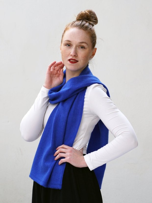 100% kašmírový šál exclusive úzky modrý