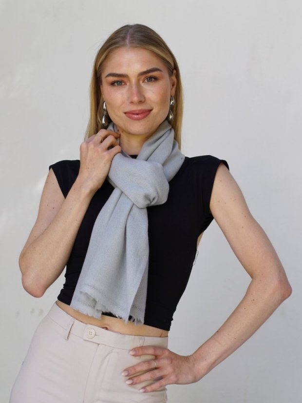 100% kašmírová šála exclusive úzká světle šedá