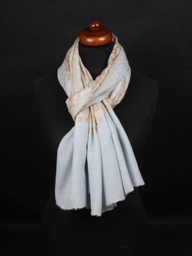 Kašmírská vlněná šála vyšívaná hedvábím světle modrá se světle zlatou a světle hnědou