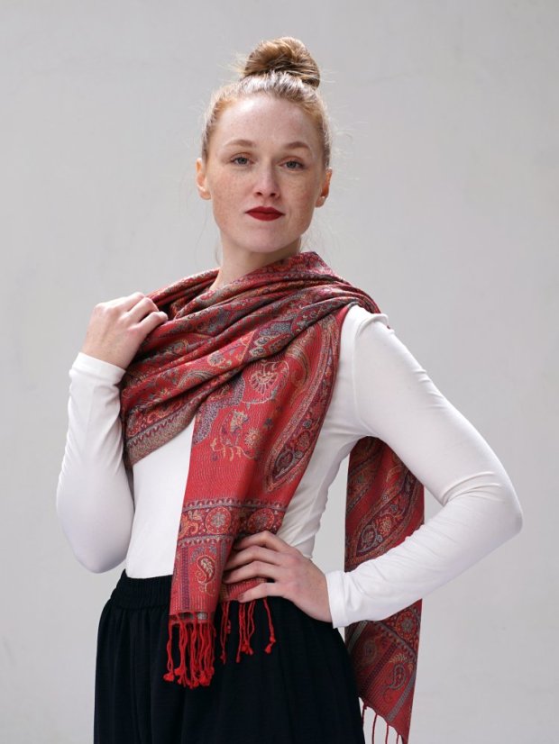 Seidenschal Super groß Norbu rot mit Gelb und Hellblau