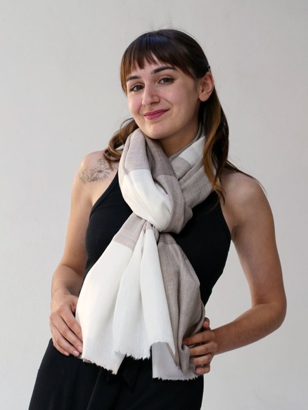 Kaschmirische Pashmina exklusiv kariert graubraun mit Weiß