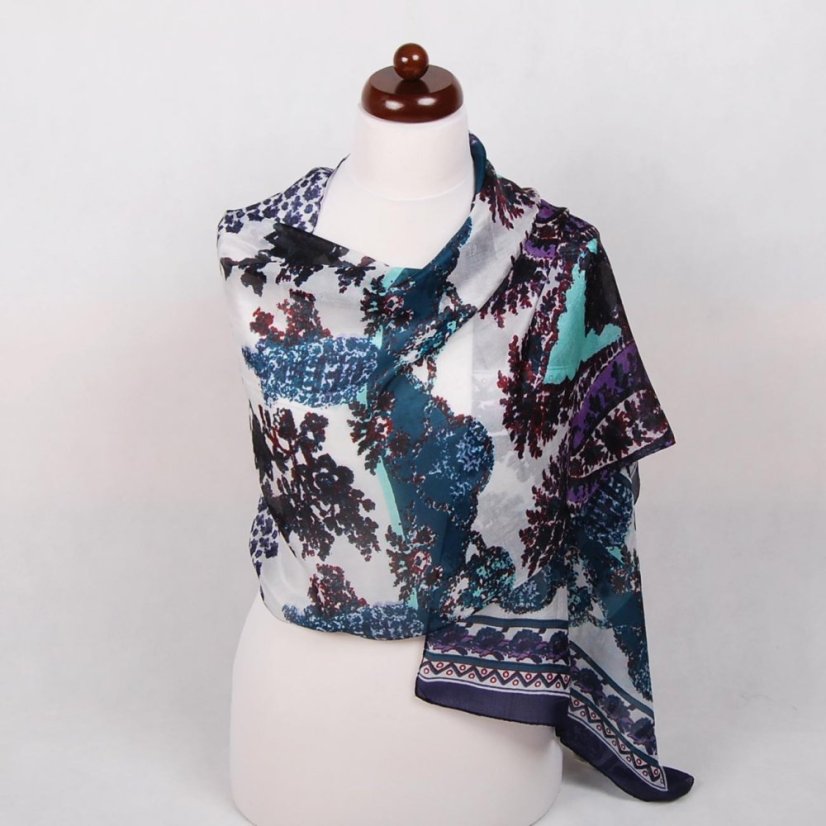 Hedvábná šála s potiskem tmavě modro-bílá s tmavě zelenou