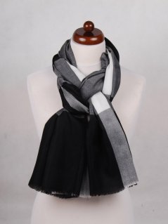 Kašmírska vlnená pašmína exclusive čierno-biela Kašmírska vlnená pašmína exclusive čierno-biela