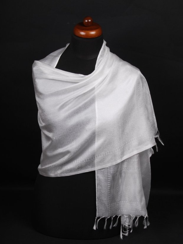 Hodvábny šál z Váránasí biely