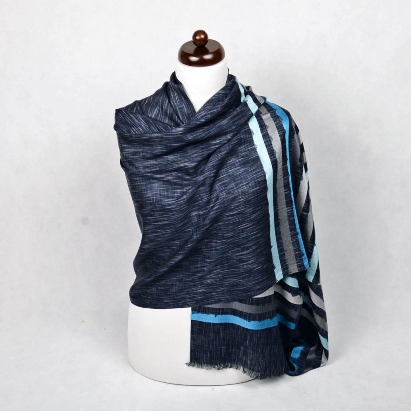 Šál z viskózy a hodvábu s pruhmi tmavošedý s šedou a tyrkysovou farbou