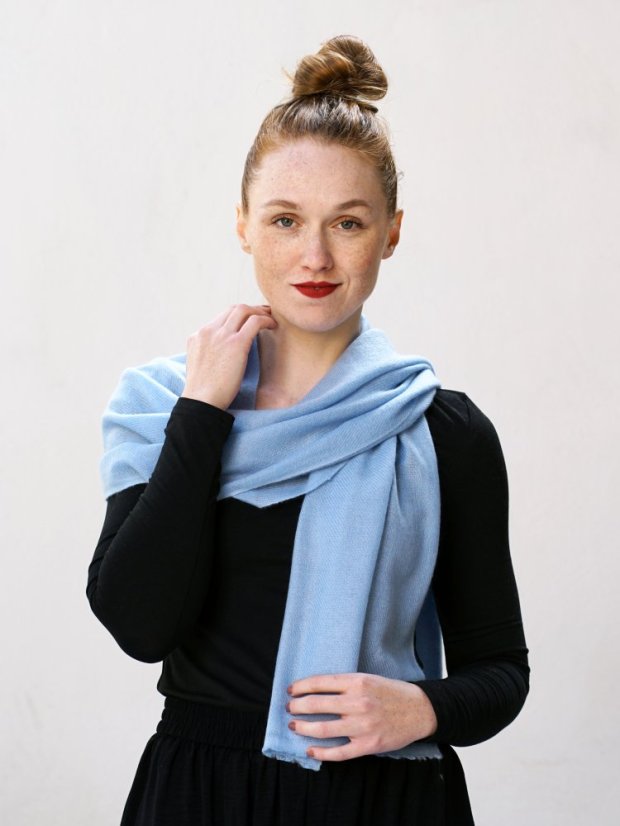 100% kašmírová šála exclusive úzká světle modrá