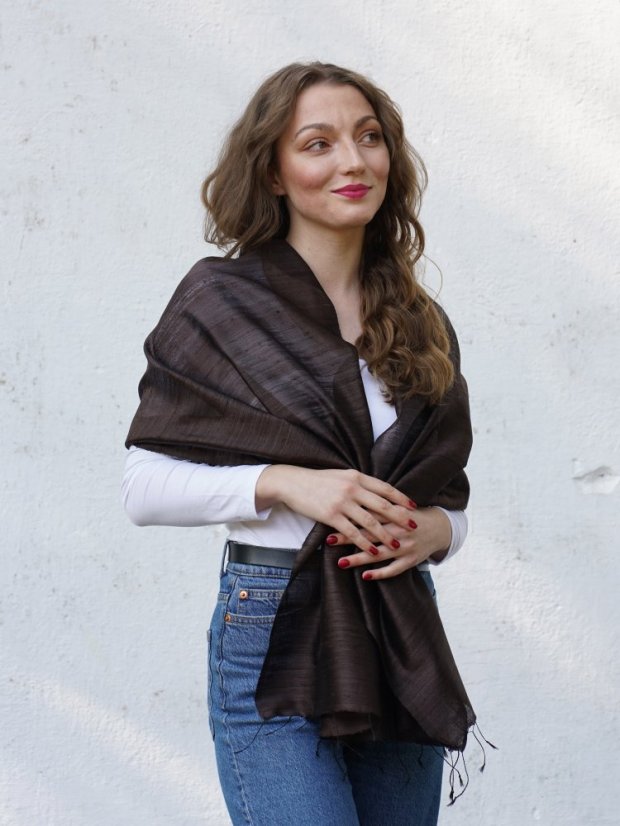 Schal aus Rohseide dunkelbraun