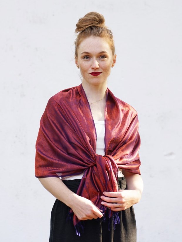 Seidenschal aus Varanasi dunkelblau-braun