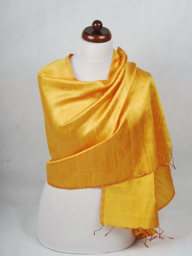 Schal aus Rohseide gelb