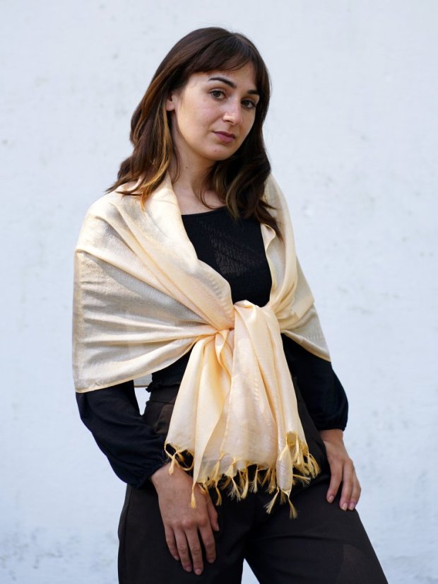 Seidenschal aus Varanasi in Aprikosenfarbe mit Weiß