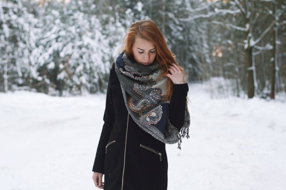 Šály z merino vlny s vyšívaním