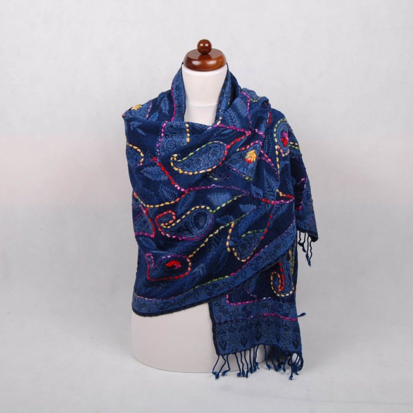 Schal aus Merinowolle handgestickt Tsering dunkelblau