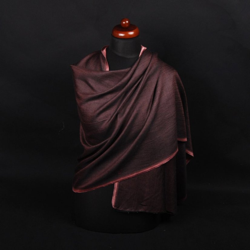 Šál z viskózy a hodvábu obojstranný čierno-svetloružový s šedým nádychom