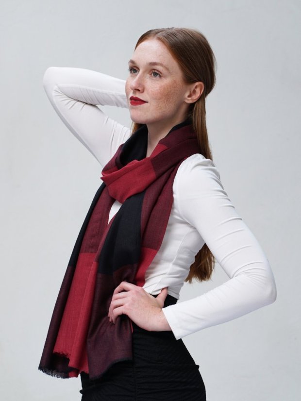 Kašmírska vlnená pašmína exclusive tmavočerveno-čierna