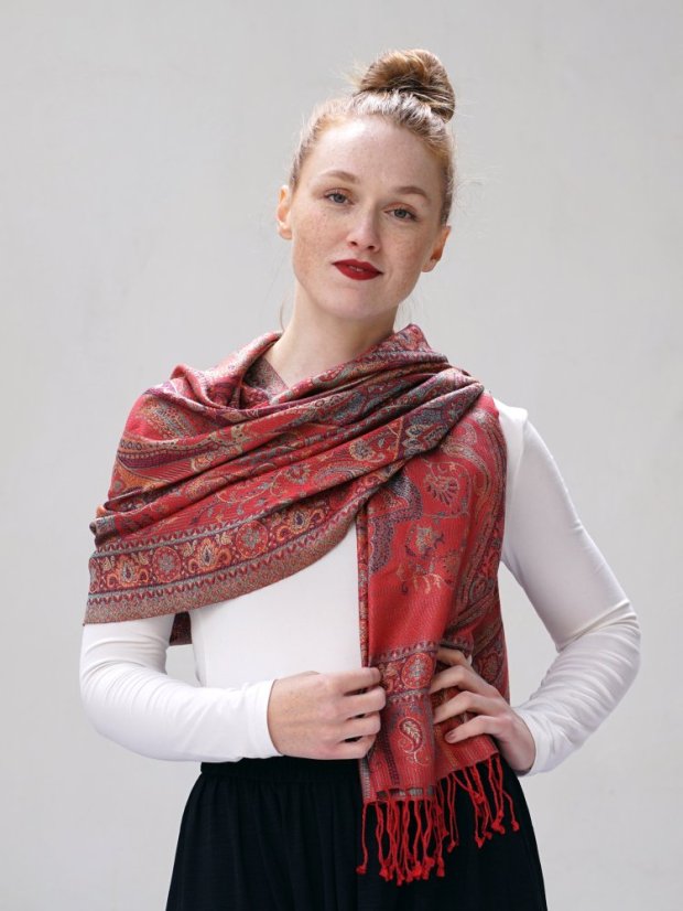 Seidenschal Super groß Norbu rot mit Gelb und Hellblau
