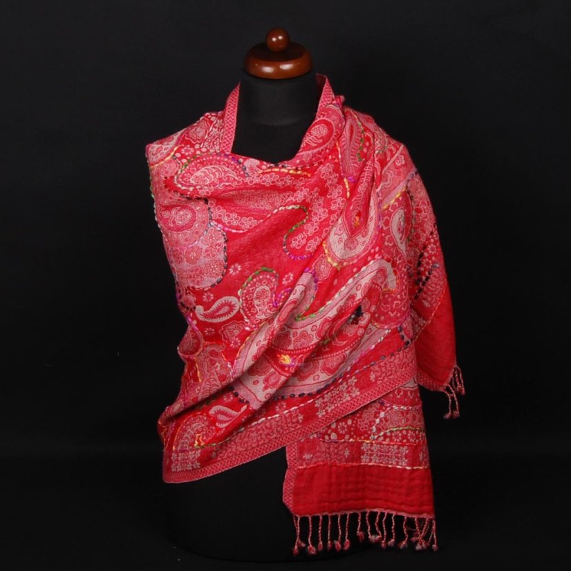 Šál z merino vlny s vyšívaním červeno-ružový so smotanovou farbou