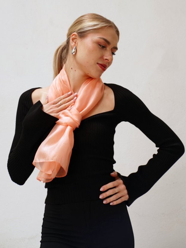 Seidenschal einfarbig in Pfirsichfarbe