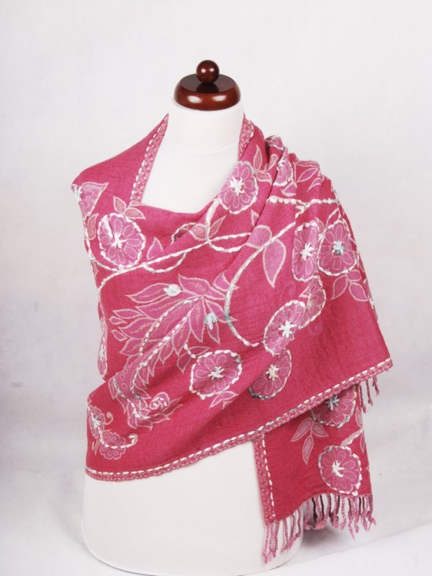 Schal aus Merinowolle handgestickt rosa