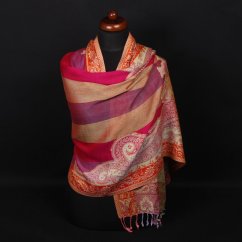 Prostříhávaná šála z viskózy mnohobarevná s červenou a světle zelenou