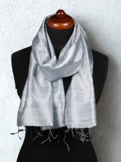 Šál zo surového hodvábu svetlošedý