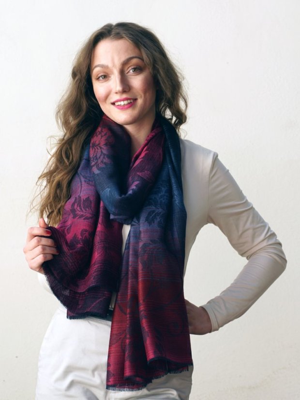 Kašmírska vlnená pašmína exclusive čierna s tmavoružovou a modrou farbou