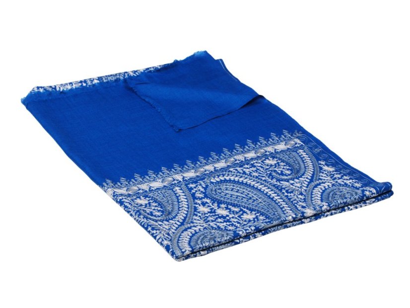 Kaschmirischer Wollschal blau mit Seide-Stickerei in Weiß und Hellgrau