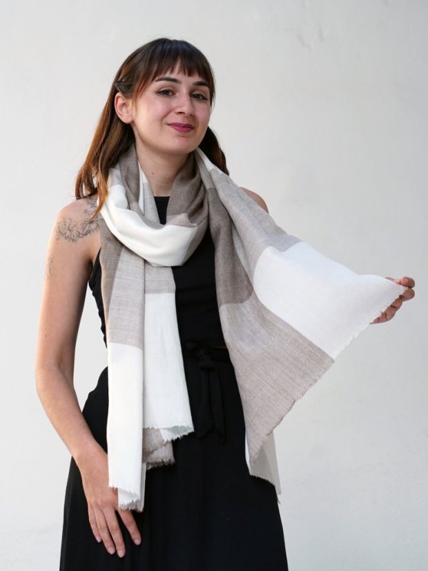 Kaschmirische Pashmina exklusiv kariert graubraun mit Weiß