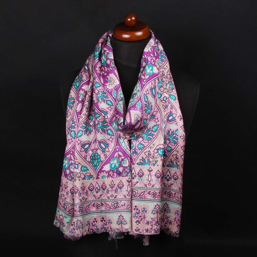 Šála z viskózy a hedvábí s potiskem s fialovou a zelenou