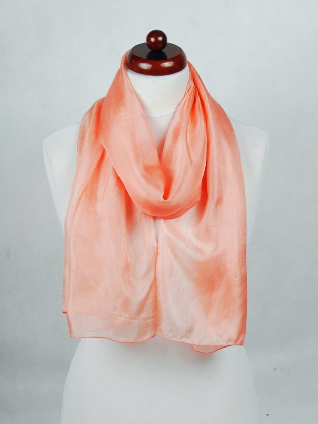 Seidenschal einfarbig in Pfirsichfarbe