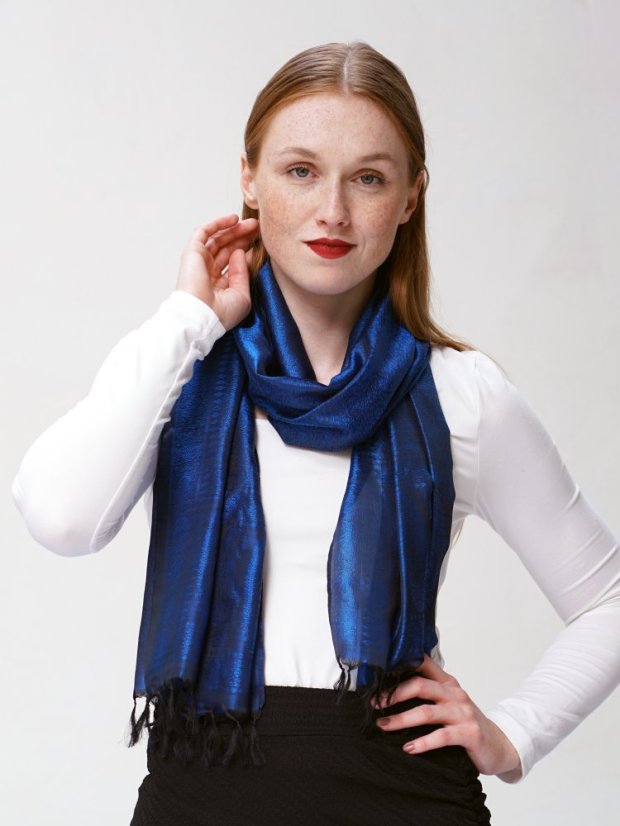 Seidenschal aus Varanasi schwarz-blau