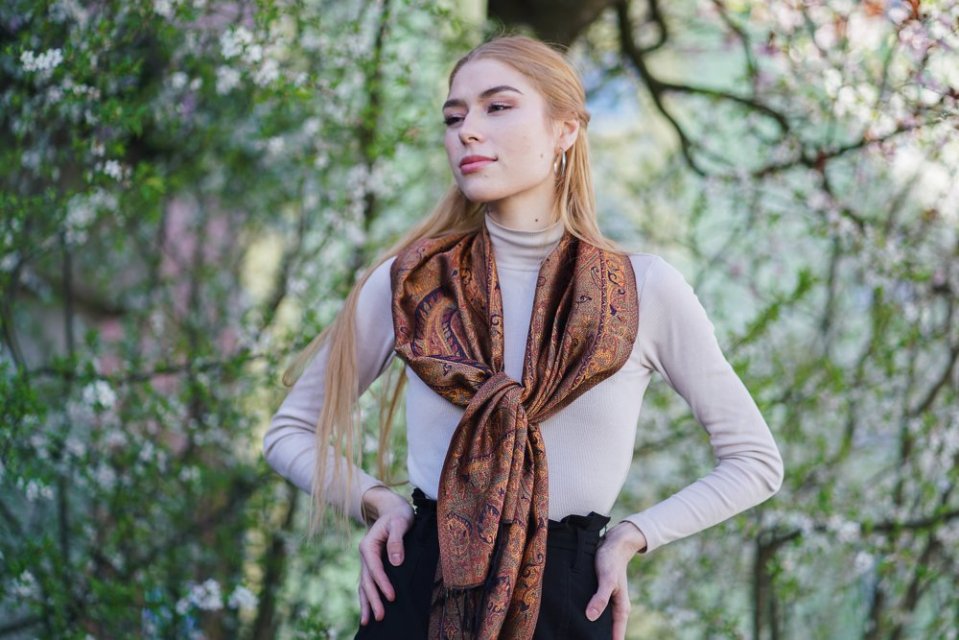 Hodvábne šály Super