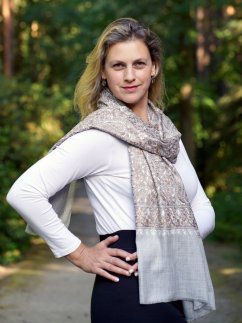 Kaschmirische Pashmina hellgrau mit Seide-Stickerei in Hellbraun